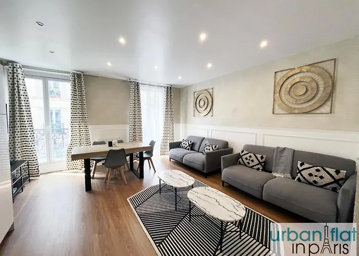 23 - Charming Parisian Flat In Paris